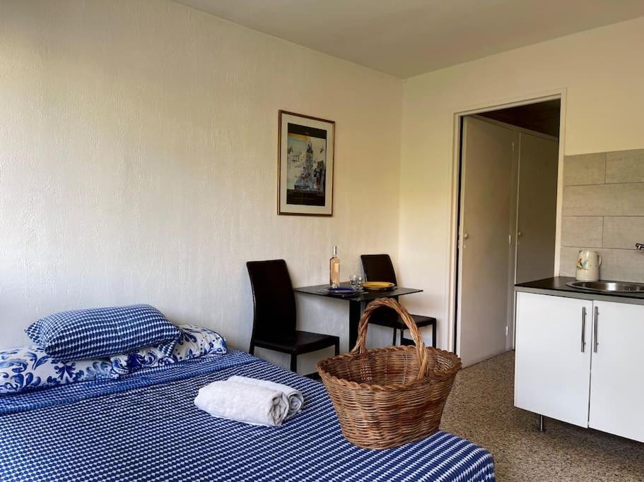 Studio Au Coeur D'Aix Avec Balcon Et Parking เอ็ก-ซอง-โพรวองซ์ ภายนอก รูปภาพ